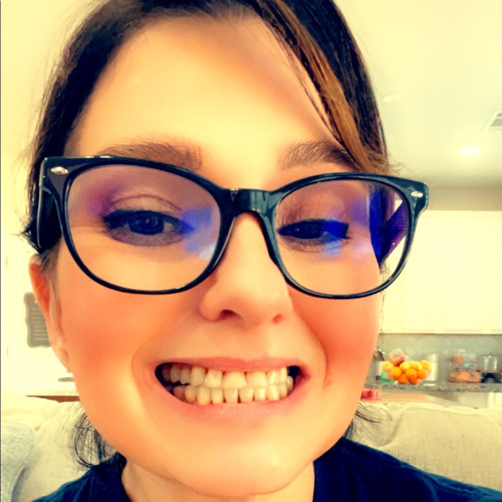 Meet your Posher, Nadine